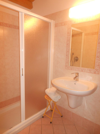 Bathroom 3, Hotel Montebaldina, Verona
