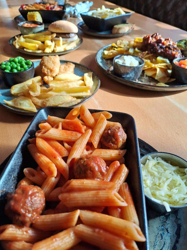 Food & Drinks 4, Villager Hotel, Ingoldmells, Lincolnshire