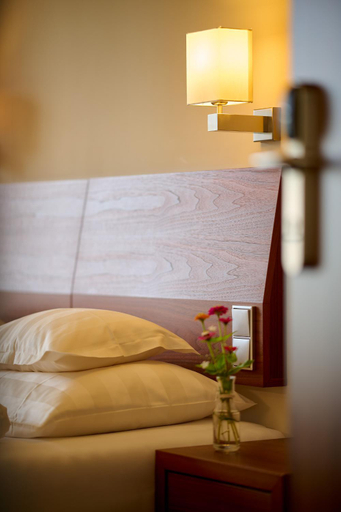 Bedroom 2, Hotel Gasthof Kronele, Rheintal