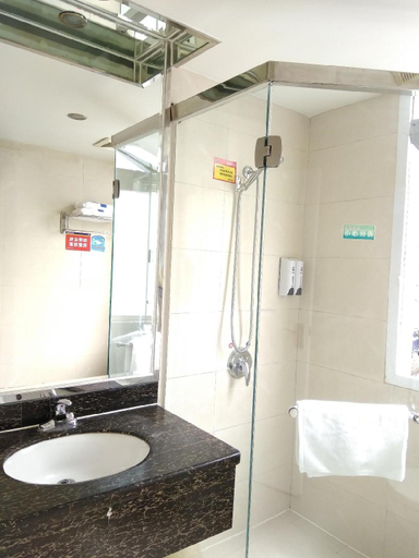 Bathroom 4, 7 Days Inn Chongqing Wanzhou District Gaosuntang Chongbai, Chongqing