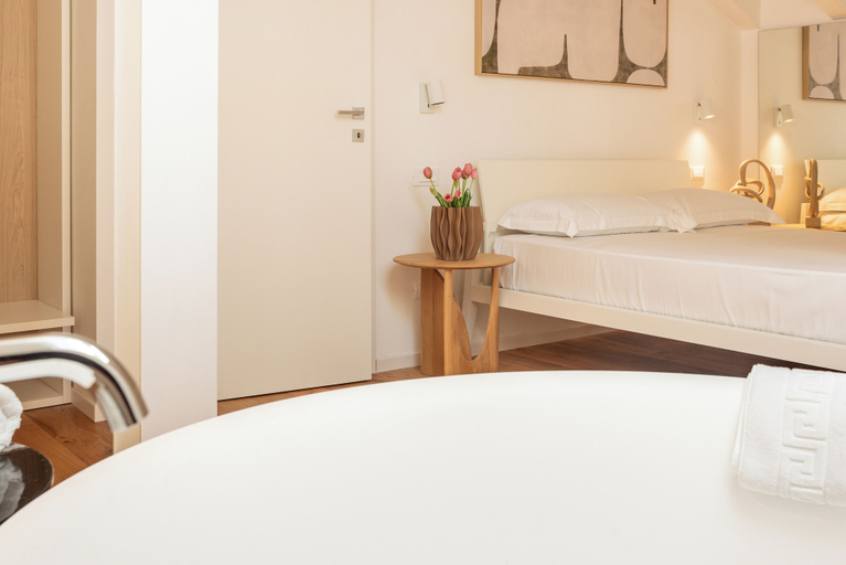 Bedroom 2, Palazzo Sant'Agostino by The First, La Spezia
