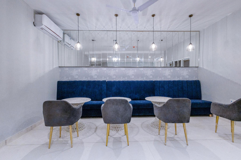 Food & Drinks 5, Hotel Downtown 17, Chandigarh