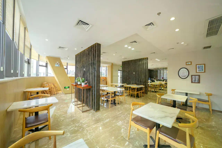 Food & Drinks 5, DaHengQin Superior Talent Residence, Zhuhai