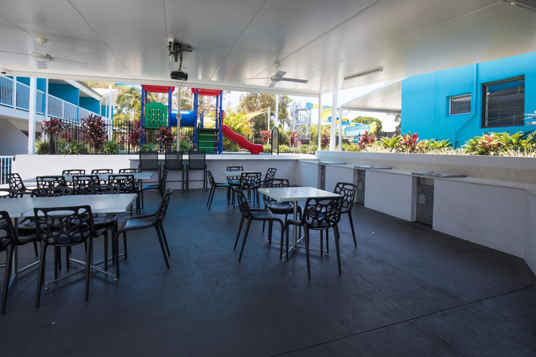 Food & Drinks 5, Nobby Beach Holiday Village, Gold Coast
