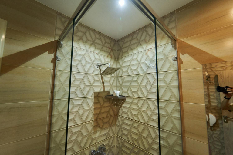 Bathroom 3, Royal Nine Pyramids View Hotel, Al-Ahram