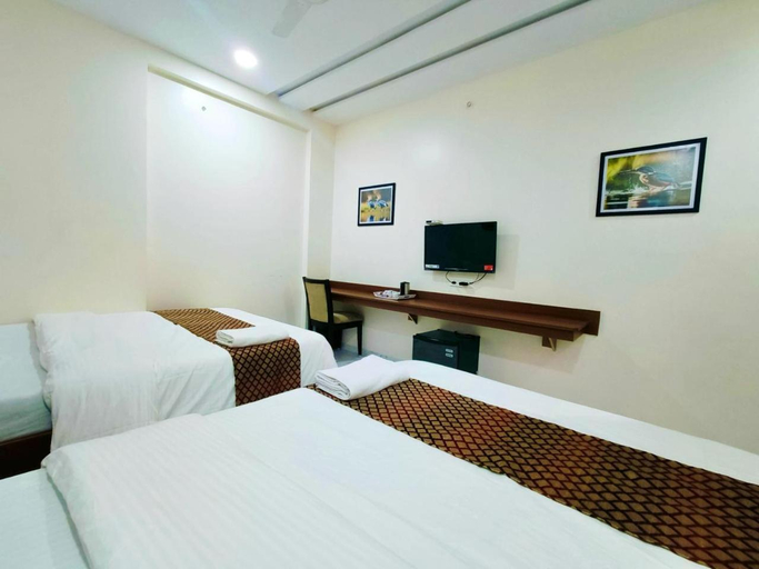 Bedroom, Hotel Sai Sneha, Ahmadnagar