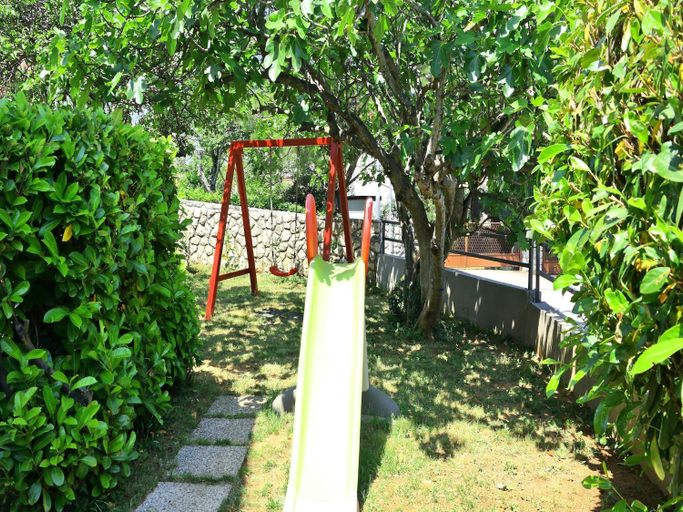 Others 4, Modern Villa with Pool, Silo, Dobrinj
