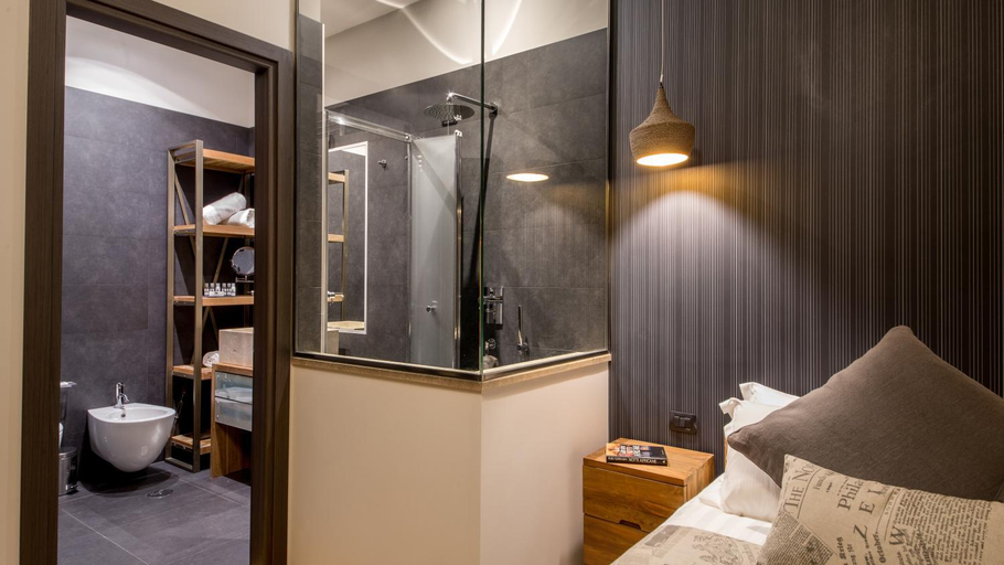 Bedroom 2, QT Suites Roma, Rome