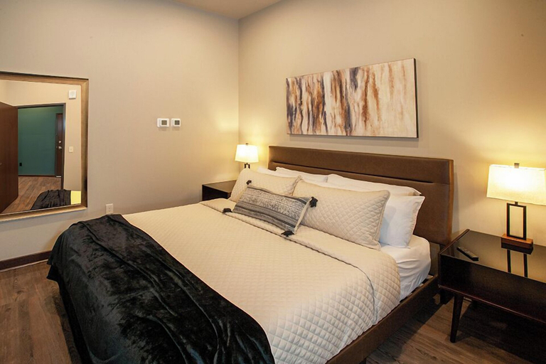 Room 3, The Intrepid, Saint Louis