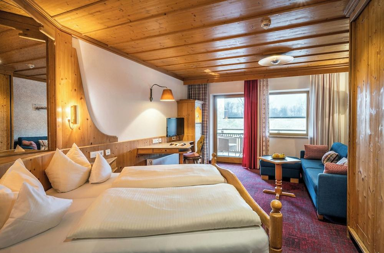 Bedroom 3, Hotel am Haslinger Hof, Passau