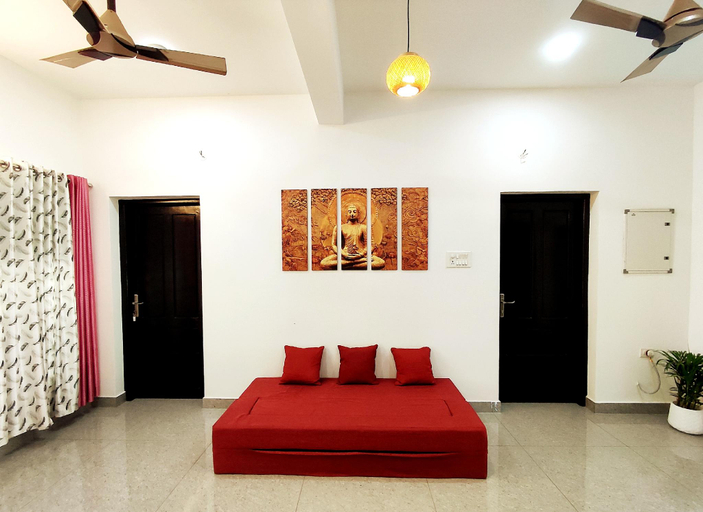 Others 4, Happy Buddha S4, Thiruvananthapuram