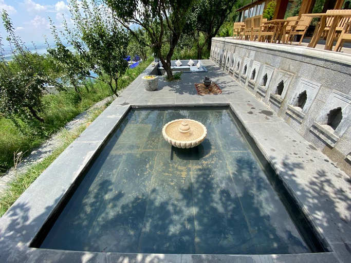 Sport & Beauty 2, Qayaam Gah, Srinagar