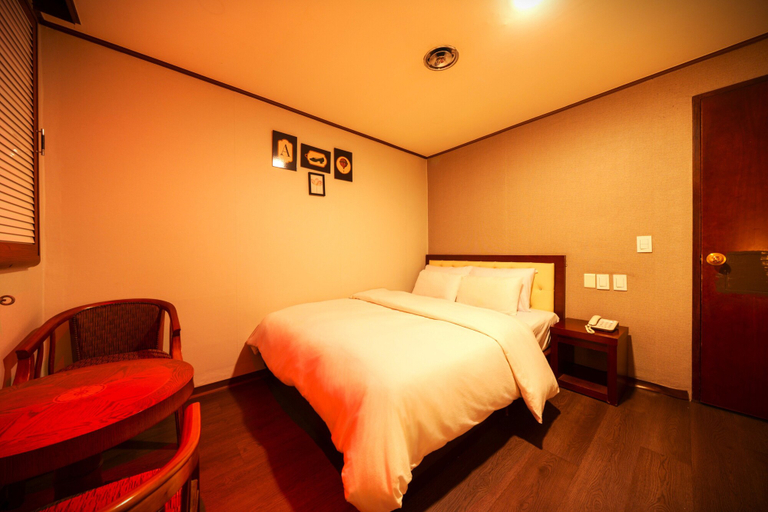 Bedroom 4, Bongrae Motel, Bupyeong