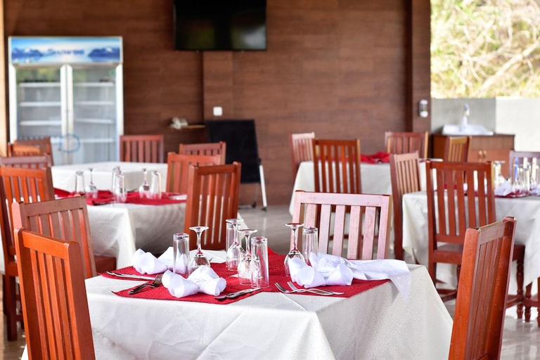 Food & Drinks 3, Sea Crest Hotel , Kaskazini 'B'