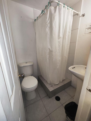 Bathroom, Hostal San Lorenzo, Iquique