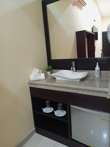 Bathroom 4, HOSTERIA TERRA LUNA LODGE, Tena