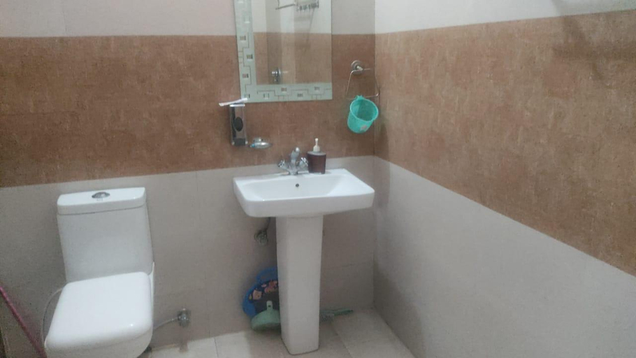 Bathroom, Krishna's Homestay, Sahibzada Ajit Singh Nagar