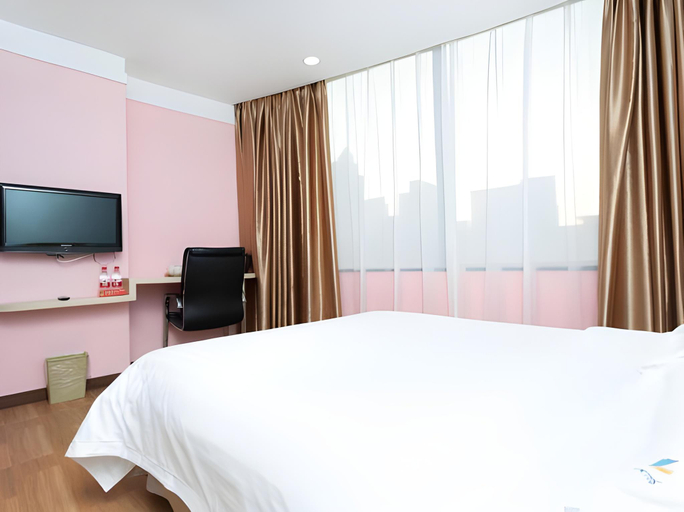 Bedroom 3, L Hotel Zhuhai Gongbei Port Qinglv Road, Zhuhai