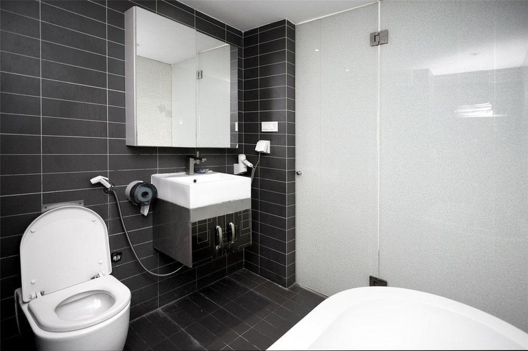 Bathroom 3, Mihua International Apartment, Guangzhou