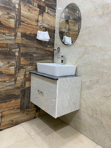 Bathroom 5, Hotel Woodlark Zirakpur, Sahibzada Ajit Singh Nagar