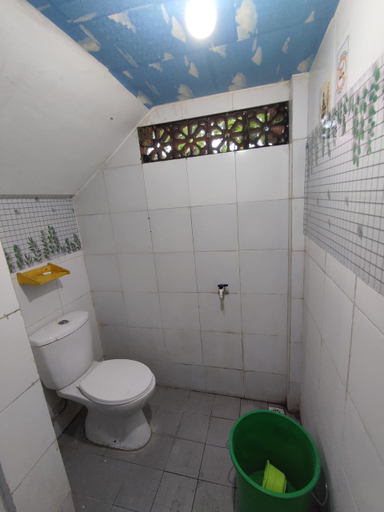 Bathroom 5, Hotel MK 27, Surabaya