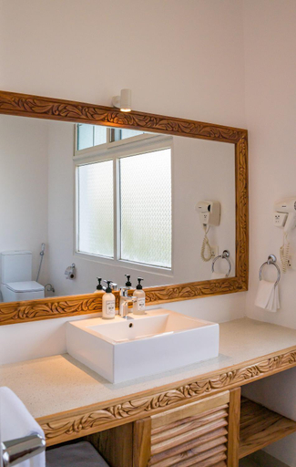 Bathroom 5, Ocean Boutique Hotel, Kusini