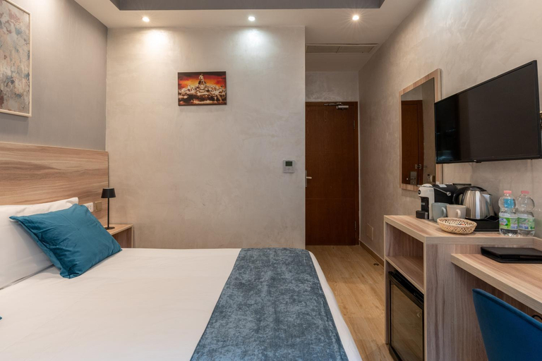 Bedroom 2, Rome Love, Rome