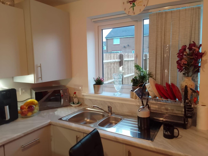 Others 4, Apartment Sleeps 10 - Contractors Long Stays WiFi, Walsall