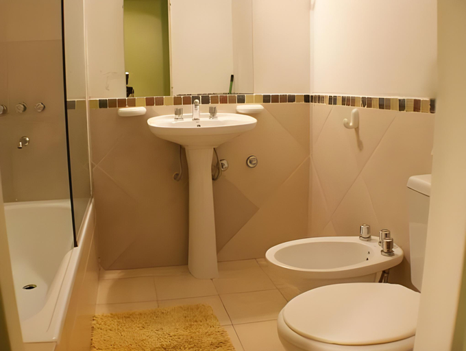 Bathroom 3, Savannah Cordoba Hotel, Capital