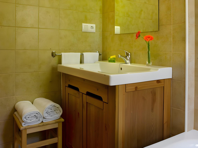 Bathroom 4, Hotel Rural y Apartamentos Sercotel Villa Engracia, Tarragona