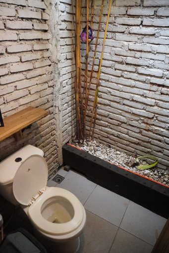 Bathroom 5, Indonesia Backpacker Hostels, Lombok
