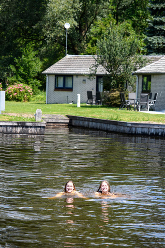 Sport & Beauty, Amsterdam / Loosdrecht Rien van den Broeke Village, Wijdemeren