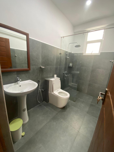Bathroom 2, Citrine Kandy, K.F.G. & G. Korale