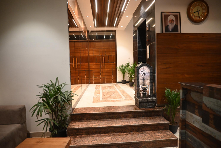 Public Area 2, Hotel Lake View -Near Sukhna Lake, Panchkula