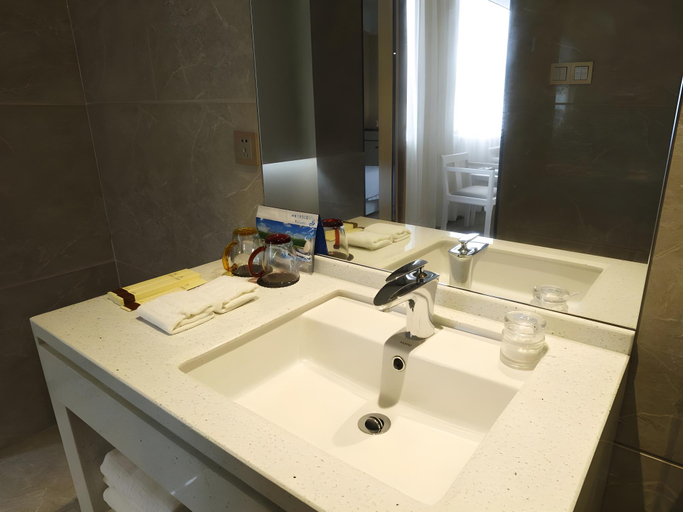 Bathroom 4, Shangyuan Shimao Grand Hotel, Guangzhou