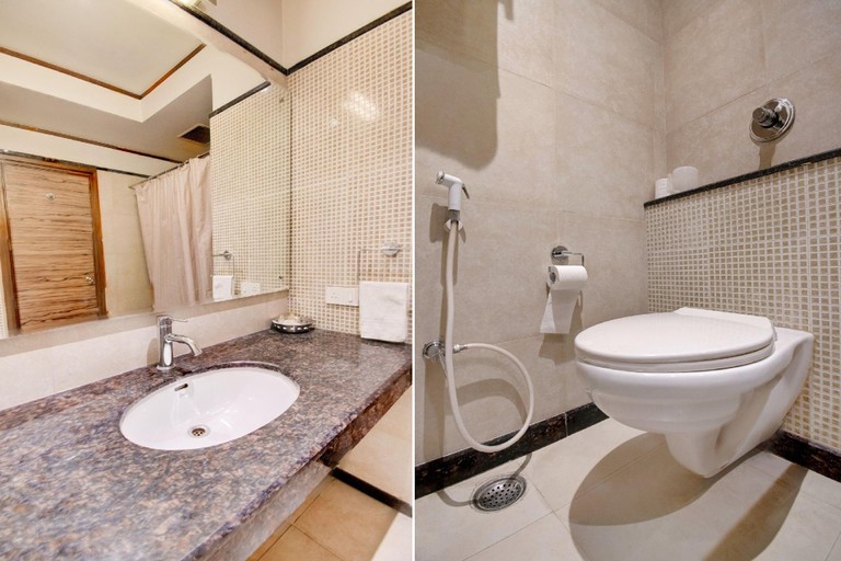 Bathroom 3, Hotel Broadway, Chandigarh