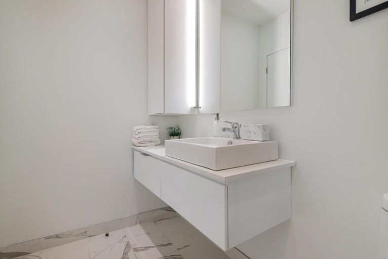 Bathroom 4, Le Se7t Penthouses, Montréal