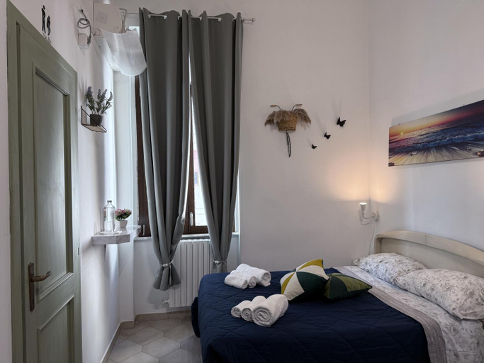 Others 5, Bed and Breakfast Station, Brindisi