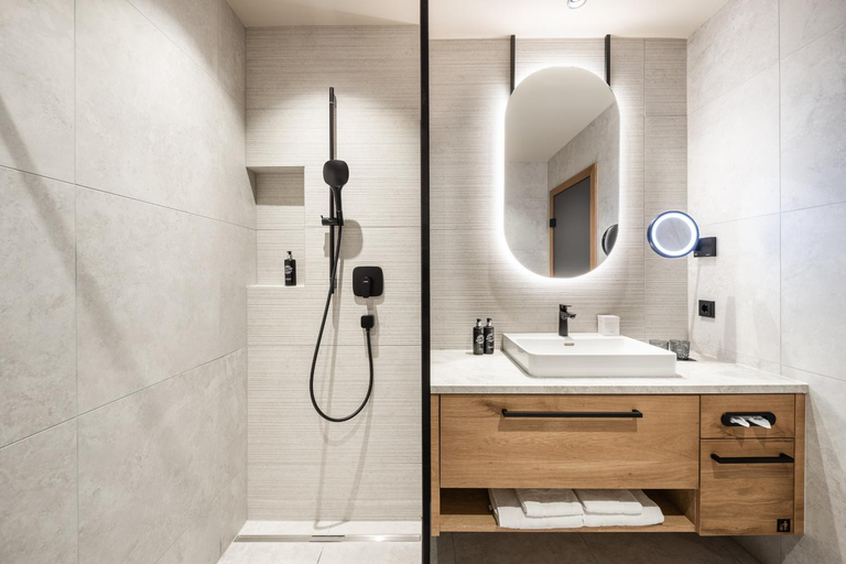 Bathroom 5, Lurzerhof - luxury nature spa, Sankt Johann im Pongau