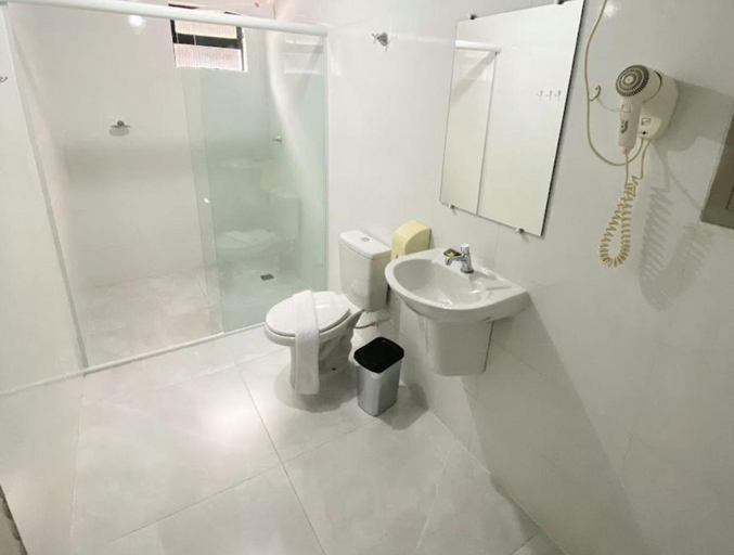 Bathroom 3, Itaipu Hotel, Foz do Iguaçu