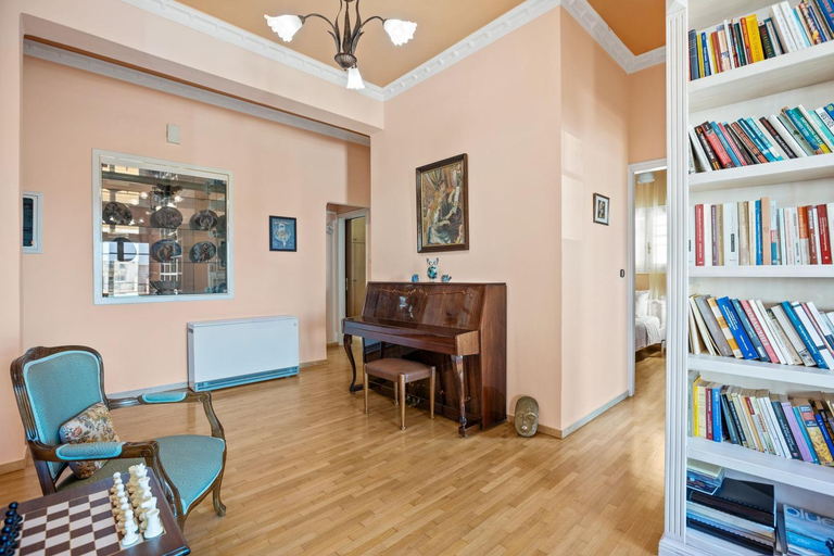 Others 5, Artistic Apartment in Chania, Crete