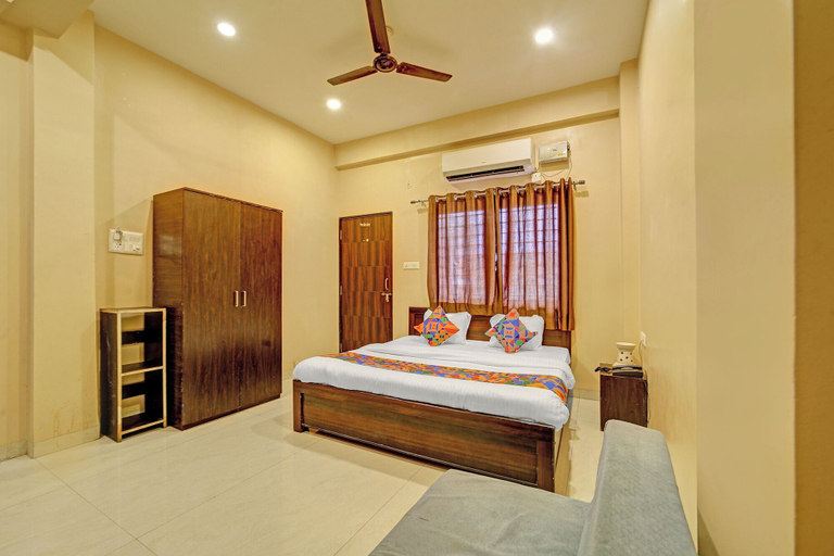 Bedroom 3, Fabhotel Grand Stay Ambedkar Nagar, Indore