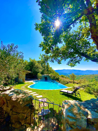 Others 3, Wild Boar Mountain, Luxury Escape & Stunning Views!, Hérault