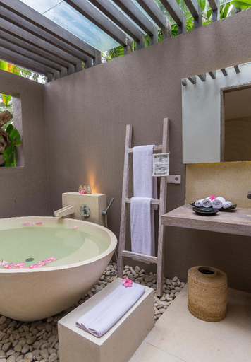 bathroom 6