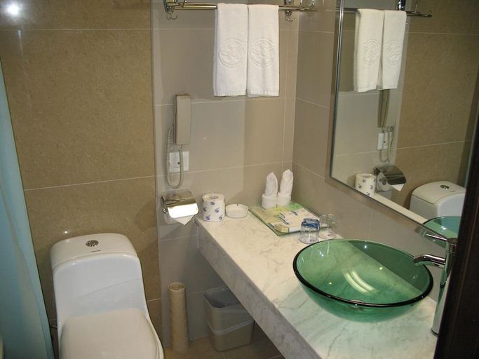 Bathroom 5, Guangzhou Jiangyue Hotel, Guangzhou
