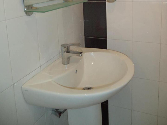 Bathroom 3, Highest Village Bungalow, Nuwara Eliya