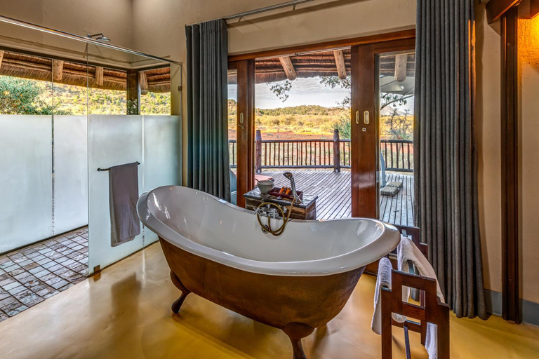 Bathroom 4, Etali Safari Lodge, Ngaka Modiri Molema