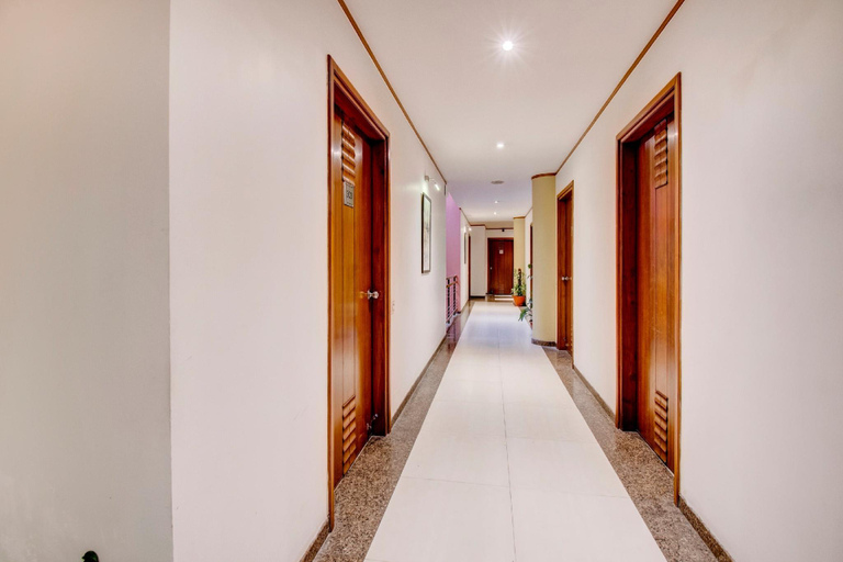Others 5, Hotel Broadway, Chandigarh