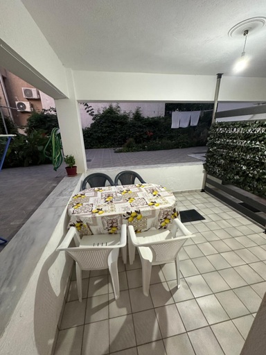Food & Drinks, Joanna Rooms, North Aegean