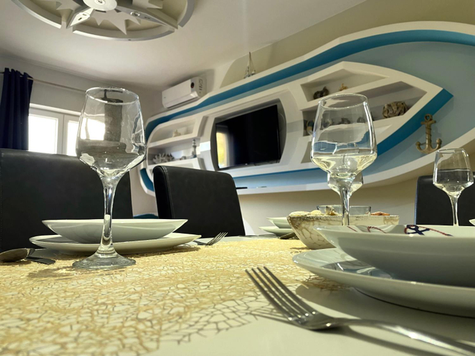 Food & Drinks 3, Harbor apartments, Opatija/Veprinac